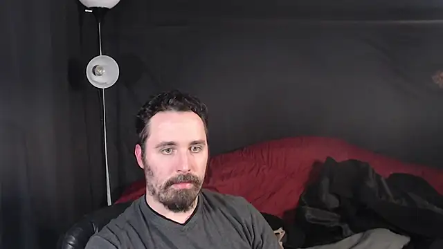 Metalstud online show from February 22, 2025, 4:18 am