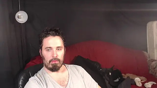 Metalstud online show from March 13, 2025, 3:33 am