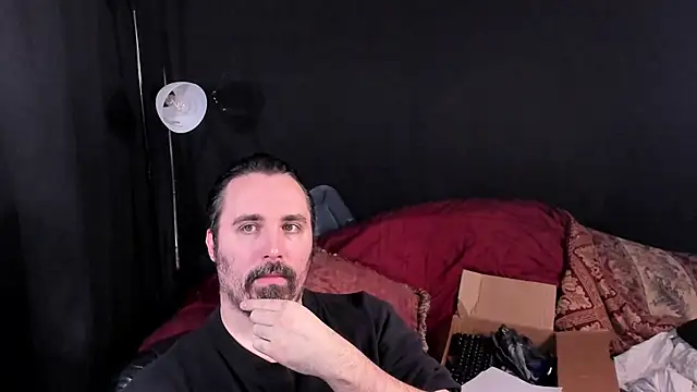 Metalstud online show from December 3, 2025, 4:42 am