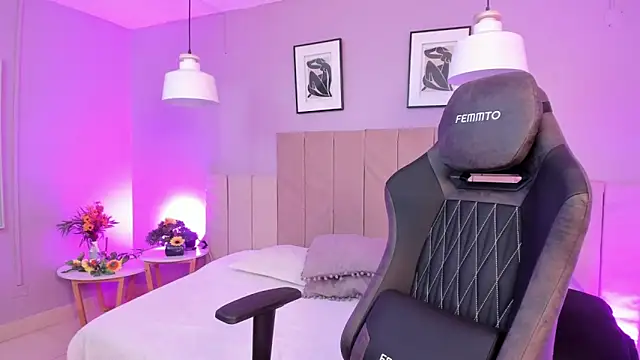 Inndrahot online show from March 7, 2025, 3:40 am