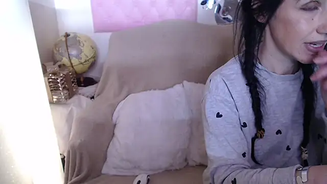Snapshot of -carla- chatting on March 26, 2026, 7:14 am -carla- online show from March 26, 2026, 7:14 am