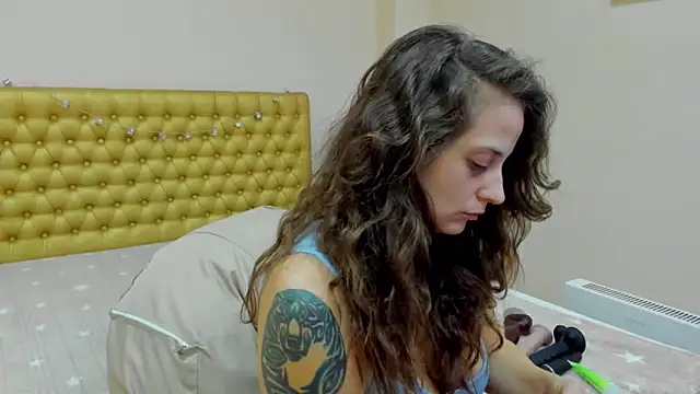 Snapshot of AlmaFancy chatting on February 22, 2025, 8:50 am AlmaFancy online show from February 22, 2025, 8:50 am