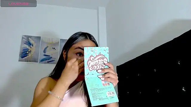 Snapshot of Kylie_loveee chatting on February 28, 2026, 10:00 pm Kylie loveee online show from February 28, 2026, 10:00 pm