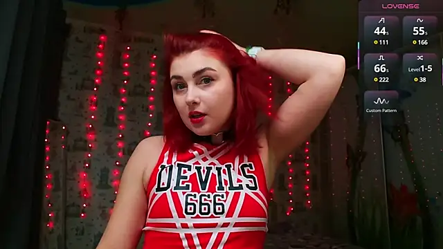 SmokyRose online show from February 19, 2025, 11:38 am