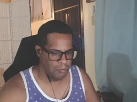 thesugar32 online show from April 7, 2026, 2:12 am