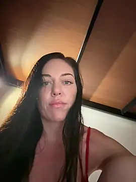 Snapshot of LilliThelo chatting on February 22, 2026, 2:13 am LilliThelo online show from February 22, 2026, 2:13 am