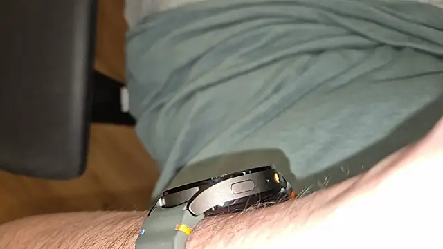 -luckybong- online show from February 21, 2025, 9:11 pm