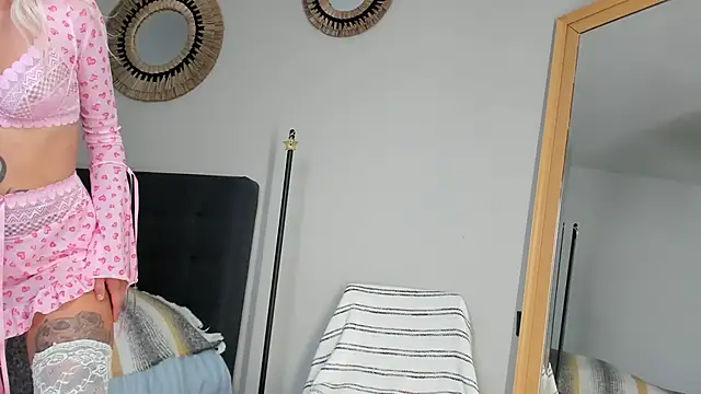 mazekyn online show from September 19, 2025, 5:09 am