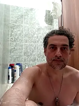 Snapshot of Arges20 chatting on February 5, 2026, 8:57 pm Arges20 online show from February 5, 2026, 8:57 pm