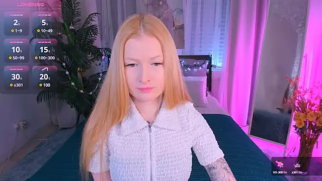 Laly Peach online show from December 29, 2024, 3:35 pm