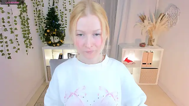 Laly Peach online show from January 9, 2025, 7:40 pm