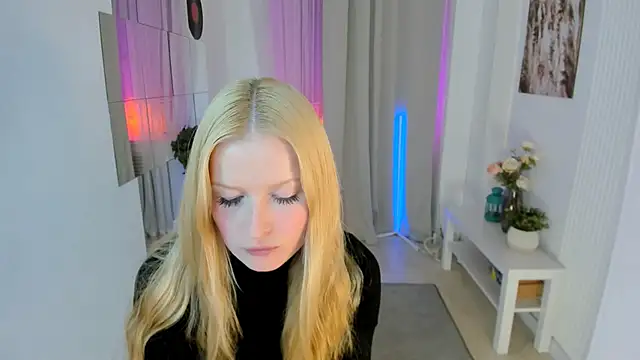 Laly Peach online show from September 17, 2025, 11:34 am