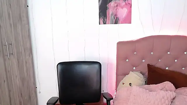 Snapshot of camy_doll chatting on March 21, 2026, 12:04 am camy doll online show from March 21, 2026, 12:04 am