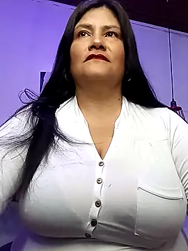 salomexlove 20 online show from November 11, 2025, 1:22 pm