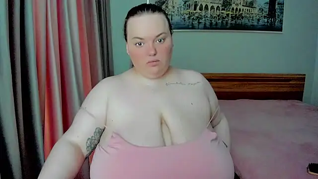  MarryGirl  online show from October 6, 2025, 9:29 am