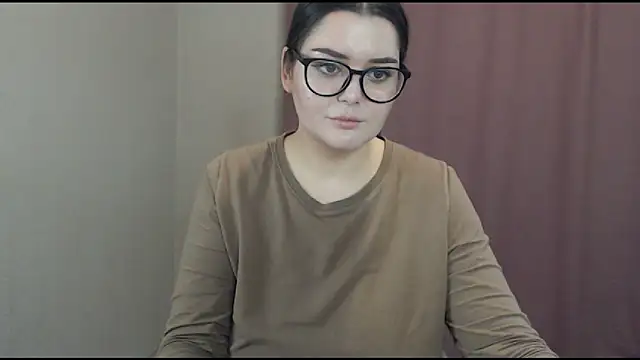 Snapshot of ohhhMie chatting on February 20, 2025, 10:26 pm ohhhMie online show from February 20, 2025, 10:26 pm