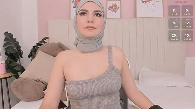 dalilasaadi  online show from March 11, 2025, 6:41 pm