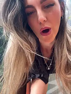 nicole 98 online show from April 10, 2026, 2:55 pm