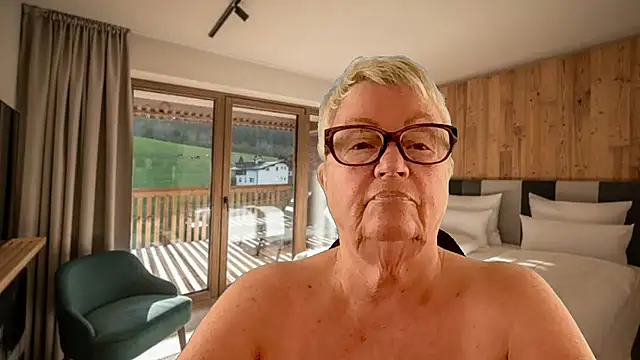 Snapshot of GrannyChrissy68 chatting on March 12, 2026, 12:22 pm GrannyChrissy68 online show from March 12, 2026, 12:22 pm