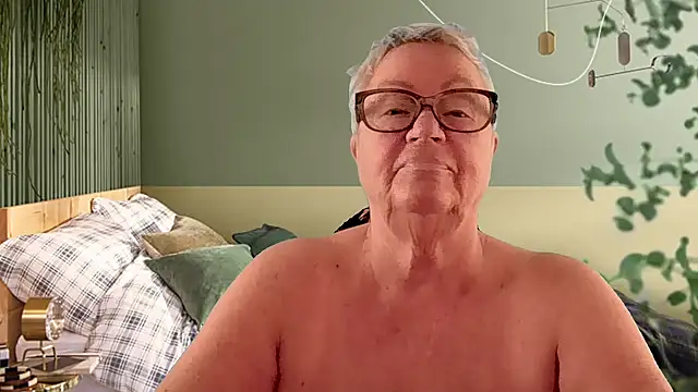 Snapshot of GrannyChrissy68 chatting on March 14, 2026, 1:27 pm GrannyChrissy68 online show from March 14, 2026, 1:27 pm