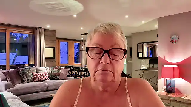 Snapshot of GrannyChrissy68 chatting on March 15, 2026, 5:52 pm GrannyChrissy68 online show from March 15, 2026, 5:52 pm