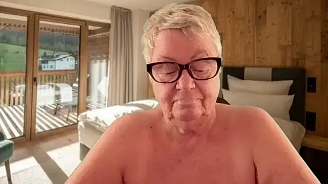 Snapshot of GrannyChrissy68 chatting on March 22, 2026, 1:36 pm GrannyChrissy68 online show from March 22, 2026, 1:36 pm
