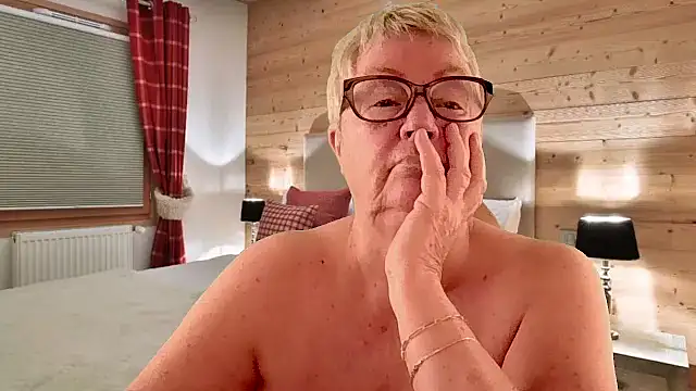 Snapshot of GrannyChrissy68 chatting on April 1, 2026, 1:41 pm GrannyChrissy68 online show from April 1, 2026, 1:41 pm