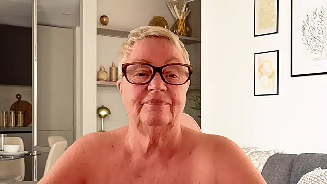 Snapshot of GrannyChrissy68 chatting on April 8, 2026, 5:02 pm GrannyChrissy68 online show from April 8, 2026, 5:02 pm