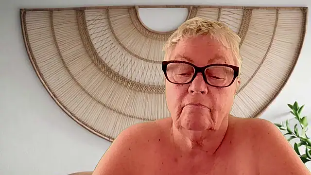 Snapshot of GrannyChrissy68 chatting on April 13, 2026, 1:05 pm GrannyChrissy68 online show from April 13, 2026, 1:05 pm