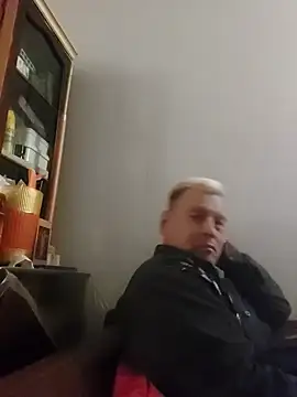 Snapshot of gayphotograper chatting on October 28, 2025, 8:11 pm gayphotograper online show from October 28, 2025, 8:11 pm