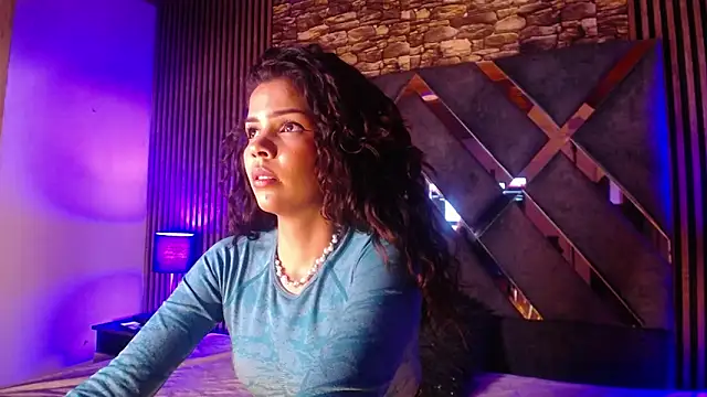 ximena diaz online show from February 28, 2025, 11:45 pm