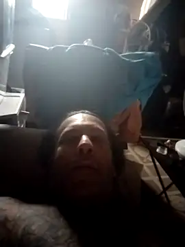 trucker1979 online show from April 21, 2026, 1:28 pm