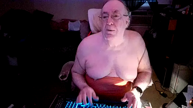 Snapshot of Toastir chatting on January 12, 2025, 3:03 pm Toastir online show from January 12, 2025, 3:03 pm