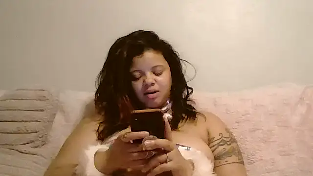 beautylovess online show from May 26, 2026, 3:02 am