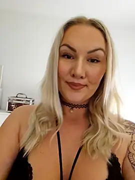 Snapshot of NastyMilf_ chatting on December 26, 2024, 8:00 pm NastyMilf online show from December 26, 2024, 8:00 pm