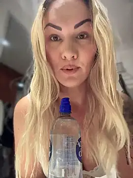 Snapshot of NastyMilf_ chatting on February 9, 2026, 5:28 pm NastyMilf online show from February 9, 2026, 5:28 pm