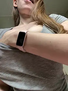 Snapshot of FairyTaylor chatting on March 3, 2026, 4:07 am FairyTaylor online show from March 3, 2026, 4:07 am