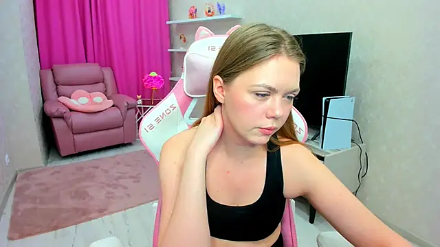 Strawberrye online show from January 16, 2026, 3:21 am