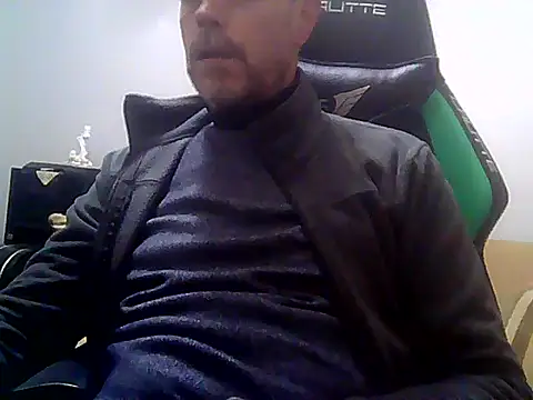 Snapshot of boran34 chatting on December 22, 2025, 3:53 pm boran34 online show from December 22, 2025, 3:53 pm