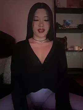 Amanita Bloom online show from February 7, 2025, 6:03 am