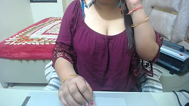 Snapshot of Shanvi_ chatting on February 19, 2025, 3:28 am Shanvi  online show from February 19, 2025, 3:28 am