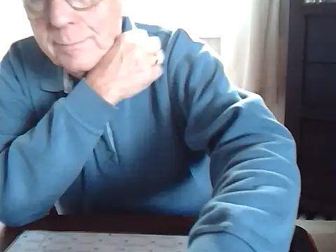 Snapshot of johnjohn622662 chatting on November 4, 2025, 11:20 am johnjohn622662 online show from November 4, 2025, 11:20 am