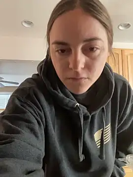 jaseyrae online show from April 18, 2026, 12:09 pm