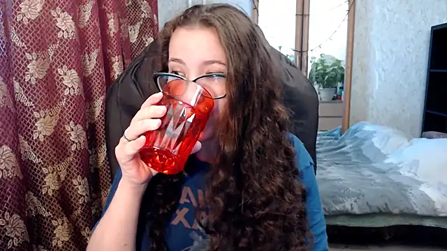 AnKey Rayah online show from May 18, 2026, 10:48 pm