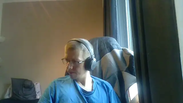 David250692 online show from June 10, 2026, 12:15 pm