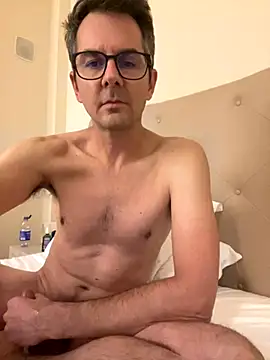 Snapshot of real6outdoors chatting on November 15, 2025, 9:54 pm real6outdoors online show from November 15, 2025, 9:54 pm