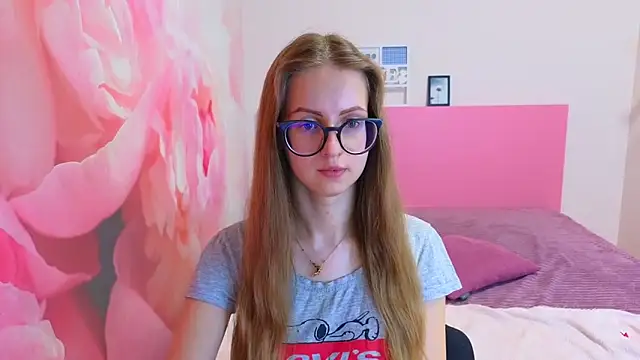 AliceAdams online show from March 30, 2026, 7:42 am