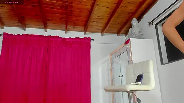 emily hornett online show from February 28, 2026, 3:18 am