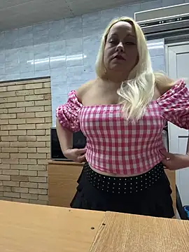 Snapshot of SabinaSweety chatting on February 27, 2025, 3:48 pm SabinaSweety online show from February 27, 2025, 3:48 pm