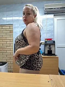 Snapshot of SabinaSweety chatting on September 19, 2025, 5:46 pm SabinaSweety online show from September 19, 2025, 5:46 pm